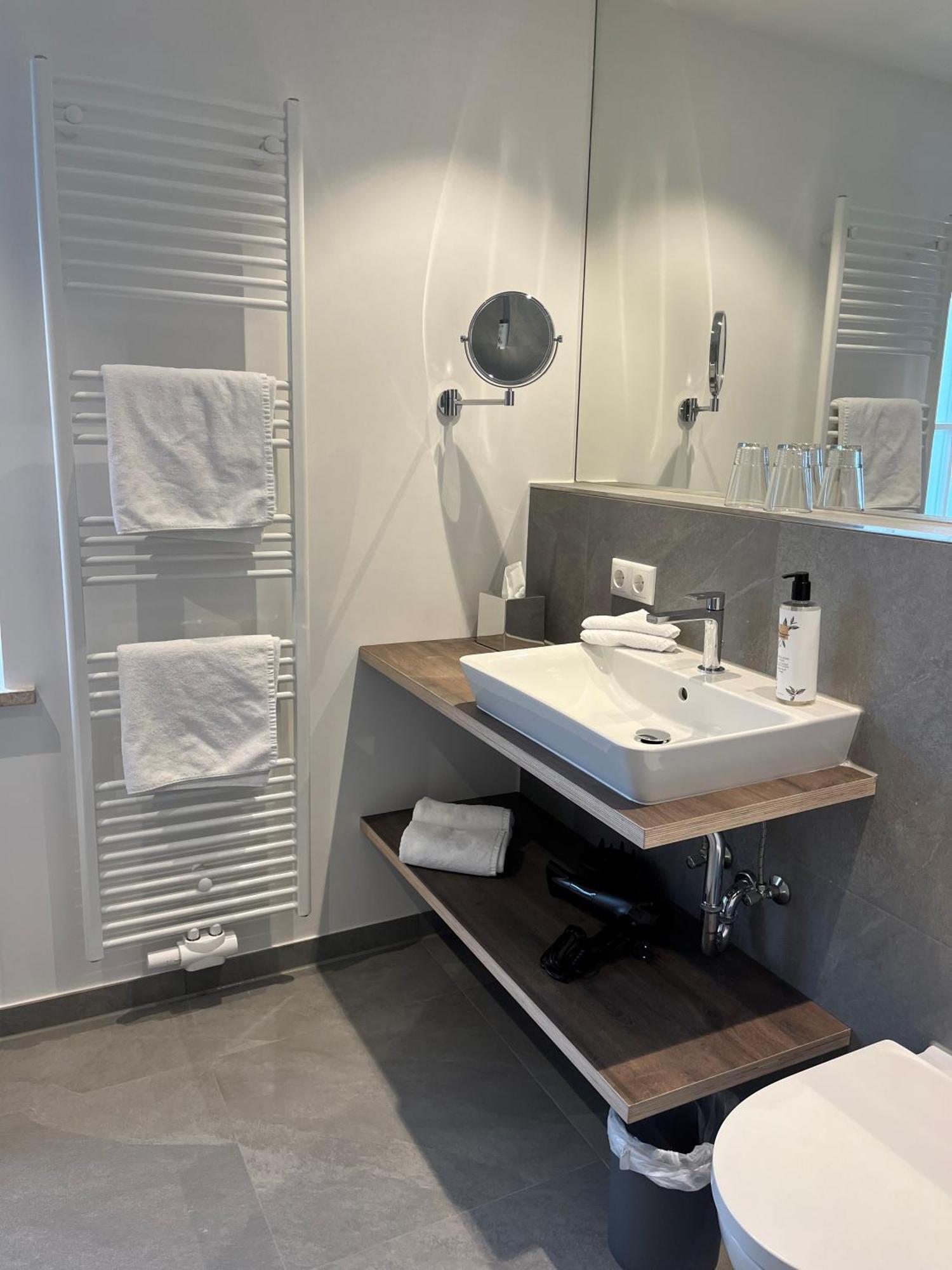 Hotel Zur Sonne 림스팅 외부 사진